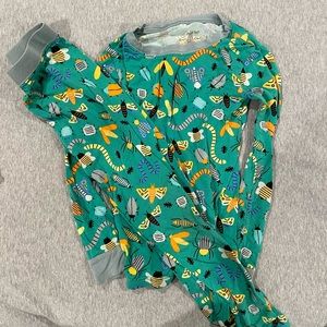 Little sleepies pj set